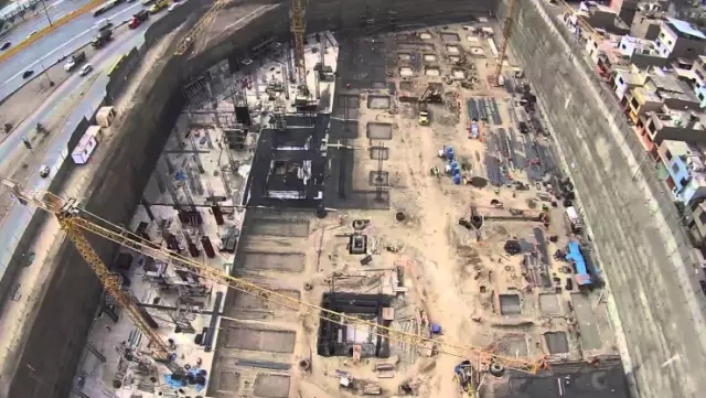 未來的橫行工地的竟然是他，沒法兒再偷懶了···